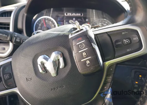 2022 Ram 1500 Big Horn 4X4 6'4 Box z USA, uszkodzony, nr VIN 1C6SRFBT3NN146158